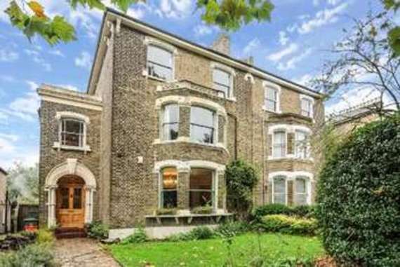 5 bedroom Semi-Detac...